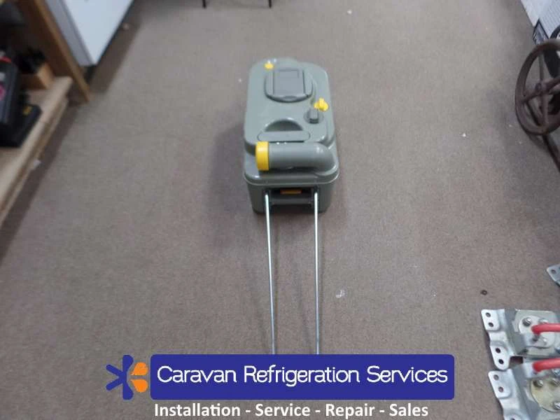 Thetford C200 Toilet Fresh Up Set With Toilet Cassette 5 Thetford C200 Toilet Fresh Up Set With Toilet Cassette - Image 3